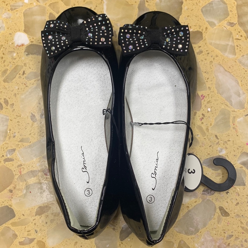 Black flats